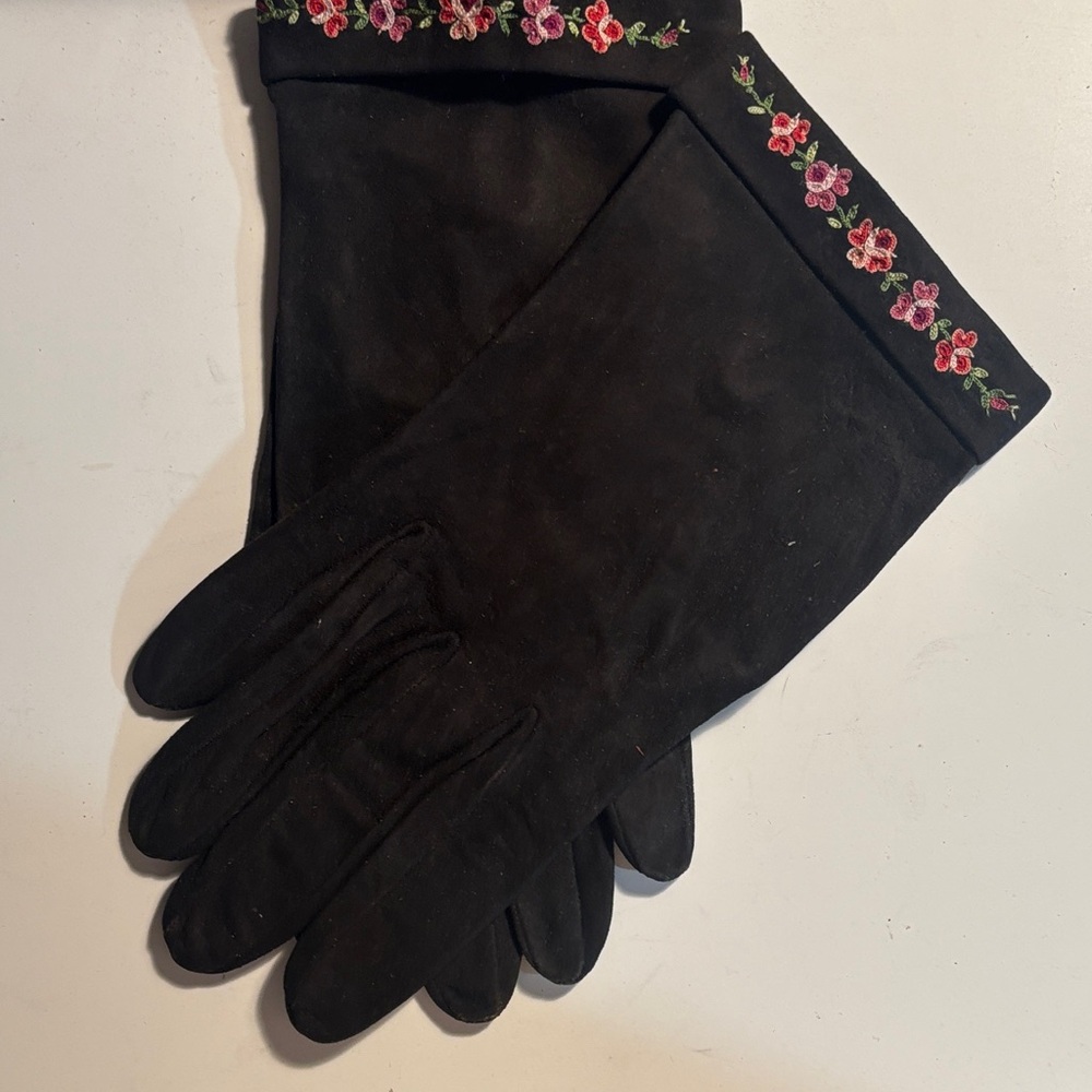 Embroidered Cuff Black Women's Gloves Vintage 50’s